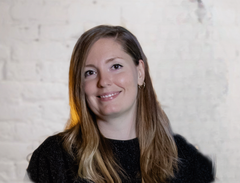 Photo de Stéphanie Paradis, agente service à la clientèle